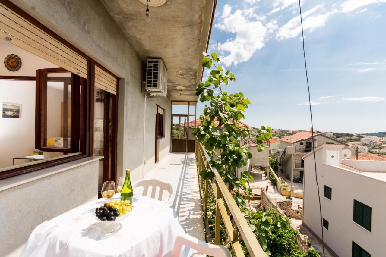 Apartmani Mila A1 & A2 & 3 Trogir Exterior photo