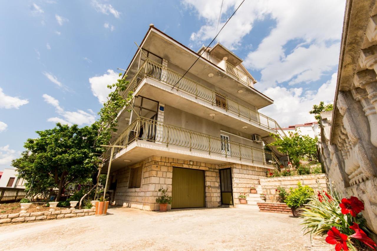 Apartmani Mila A1 & A2 & 3 Trogir Exterior photo