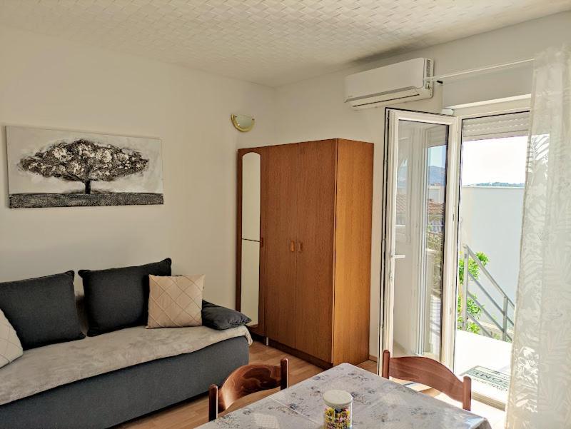 Apartmani Mila A1 & A2 & 3 Trogir Exterior photo