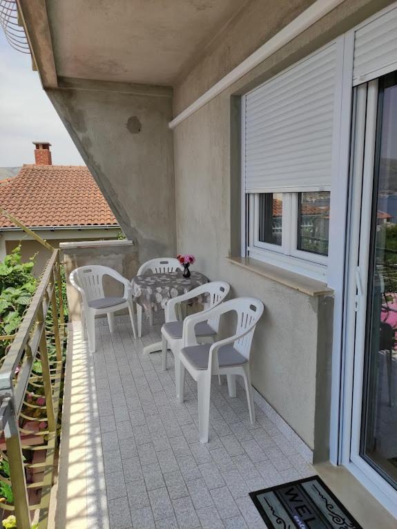 Apartmani Mila A1 & A2 & 3 Trogir Exterior photo