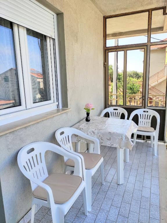 Apartmani Mila A1 & A2 & 3 Trogir Exterior photo