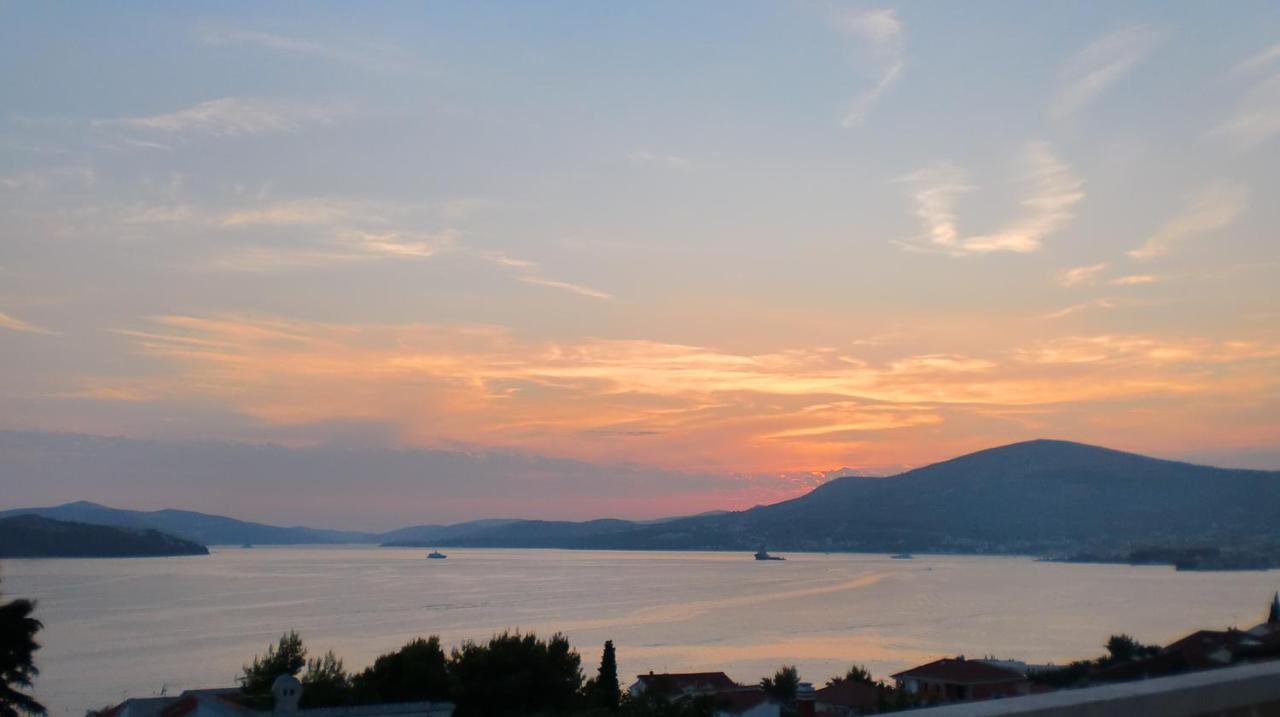 Apartmani Mila A1 & A2 & 3 Trogir Exterior photo